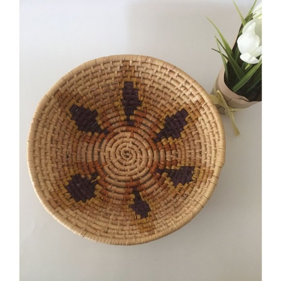 ❌ SOLD❌ Woven Basket Decor - Picture 2 of 5